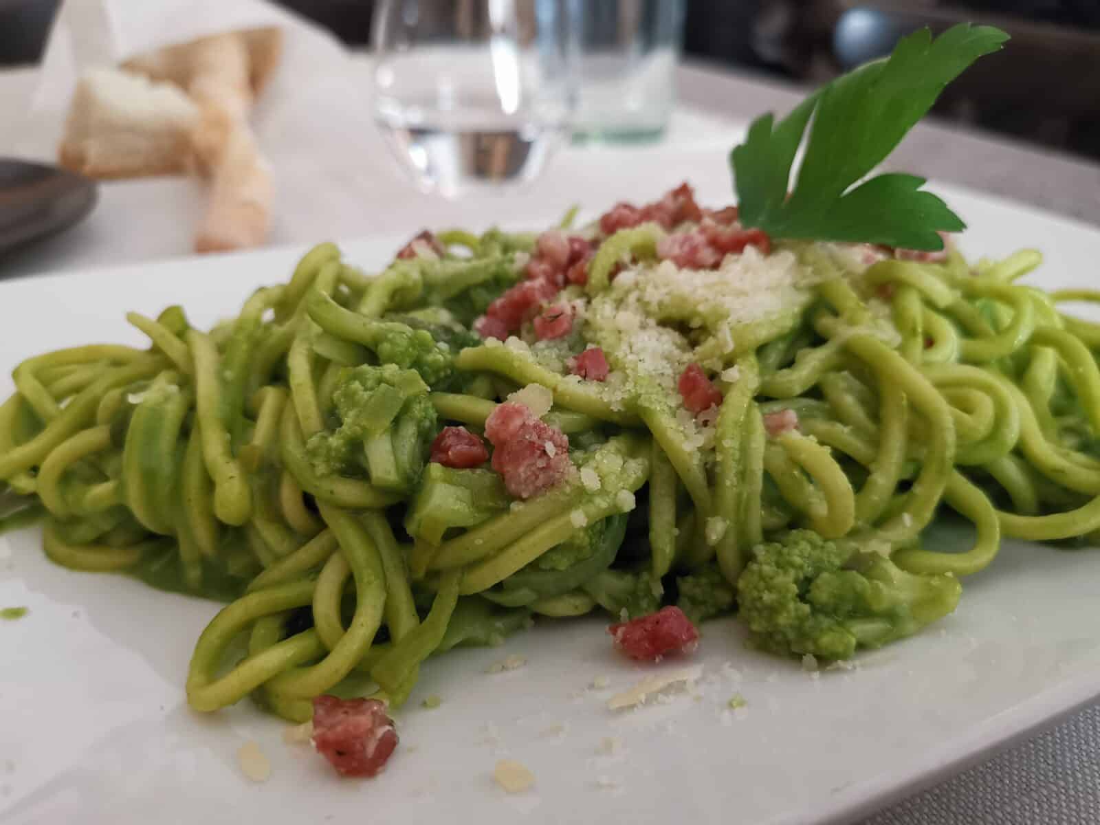 Tagliolini con broccolo di torbole e mortandela Tagliolini con broccolo di torbole e mortandela