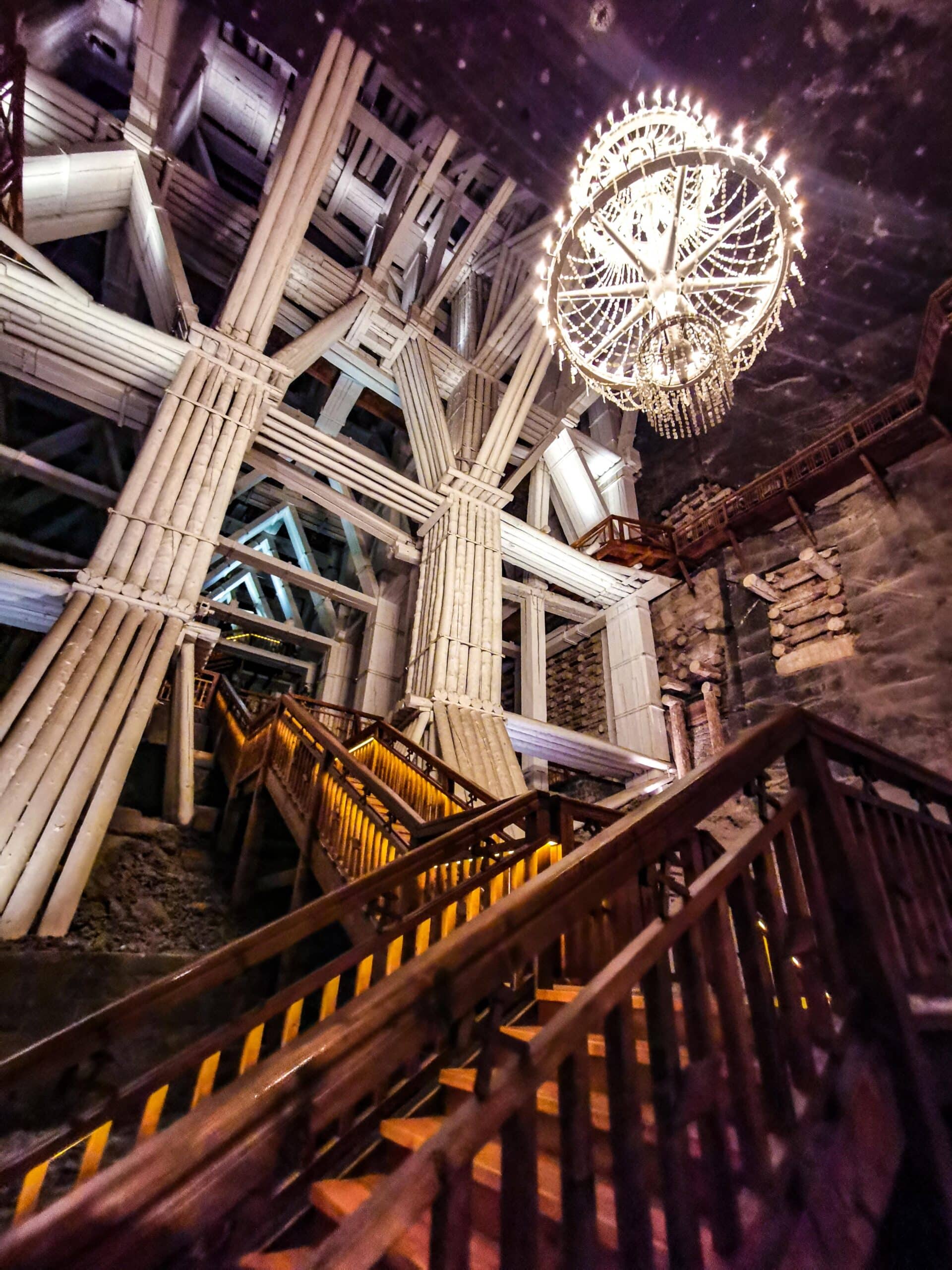 Una delle sale della miniera Una delle sale della miniera