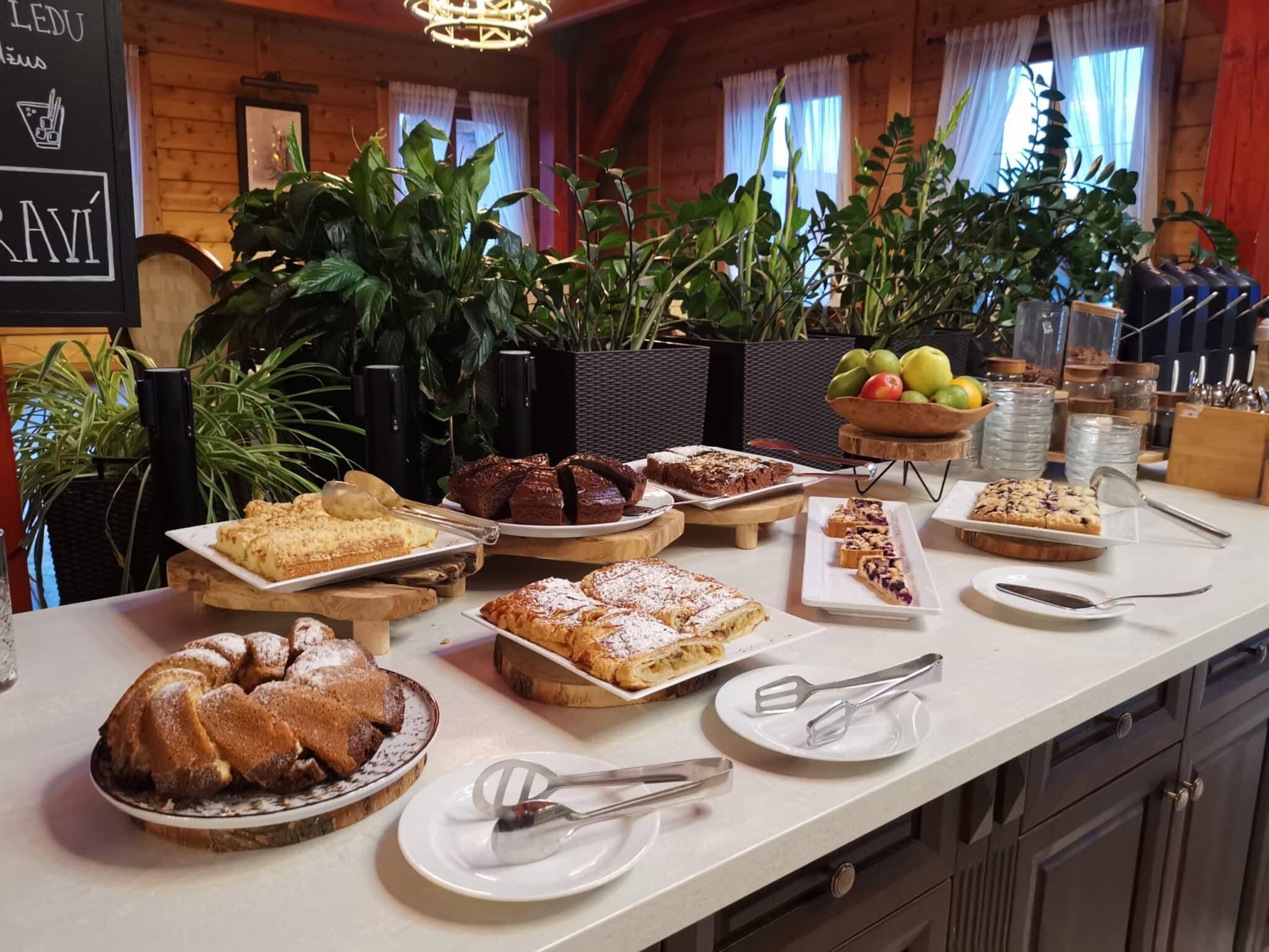 Il banco dolci della colazione Il banco dolci della colazione