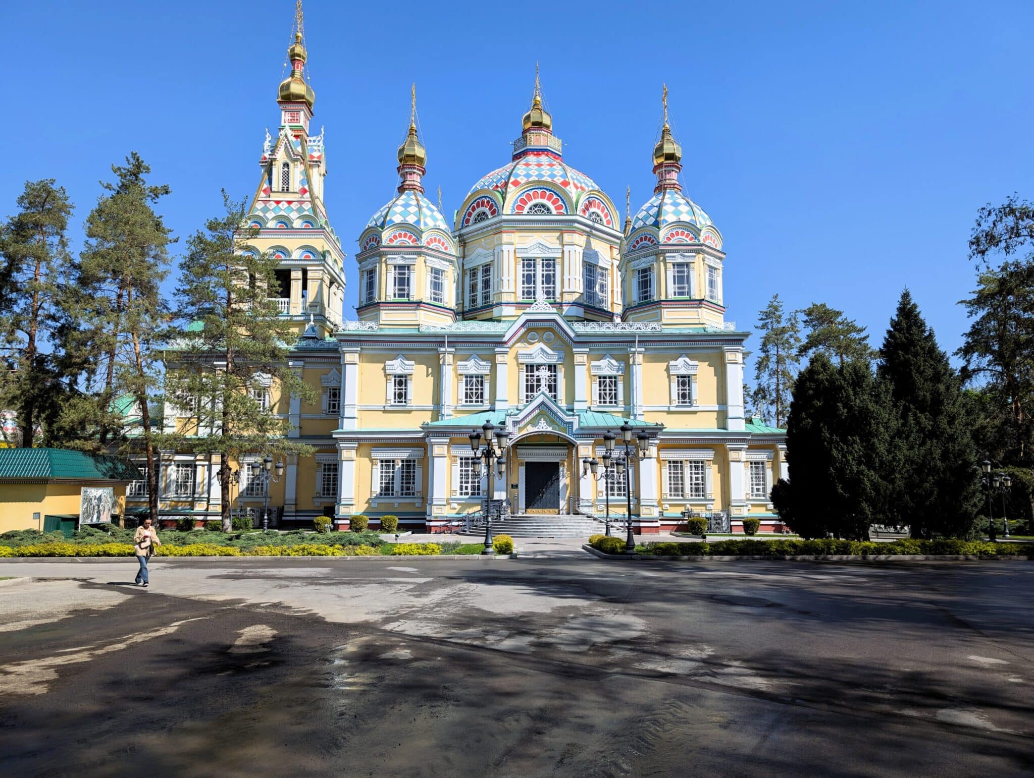 La Cattedrale dell'Ascensione di Almaty La Cattedrale dell'Ascensione di Almaty