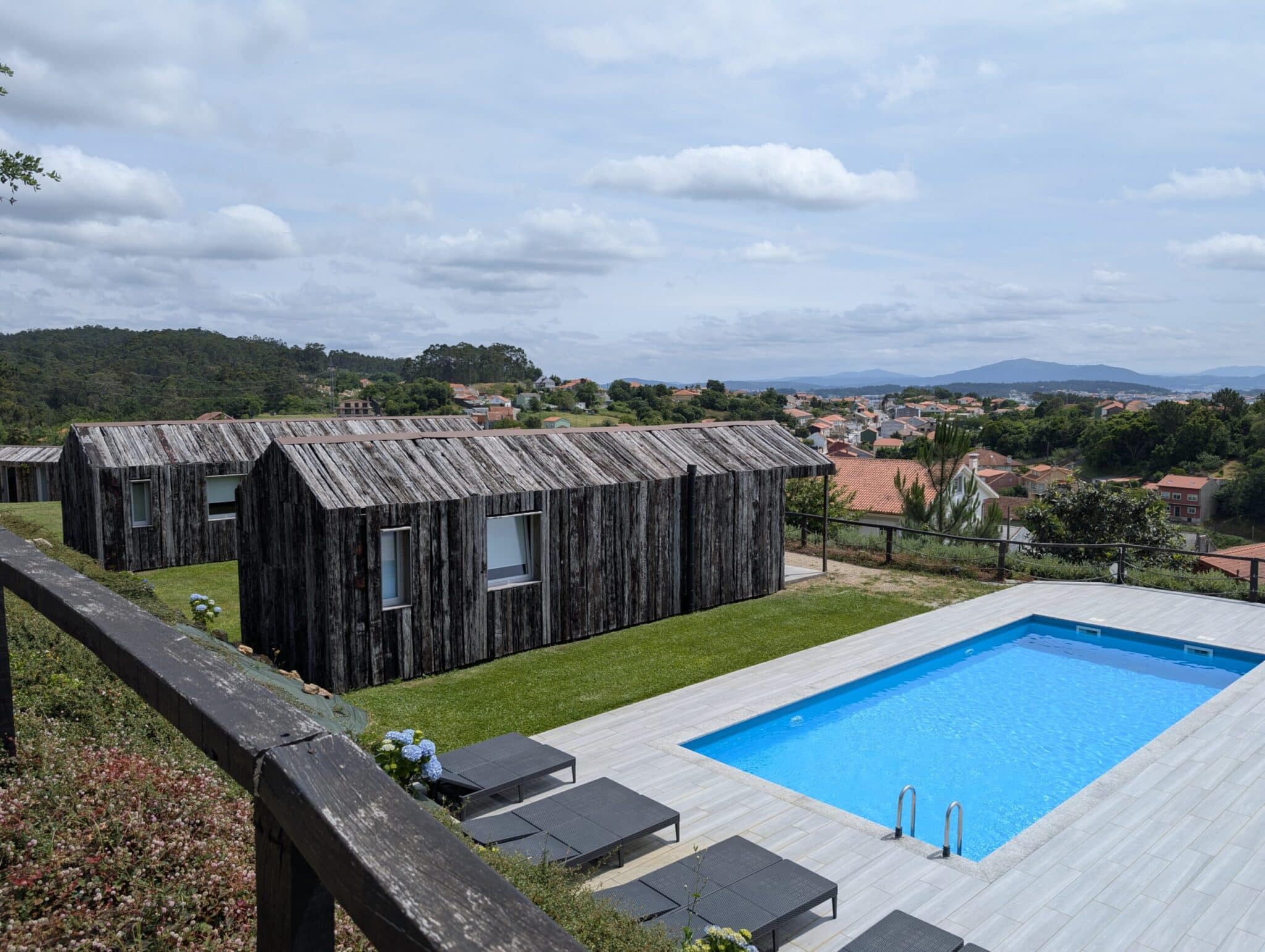 Le cabanas con piscina e vista mare Le cabanas con piscina e vista mare