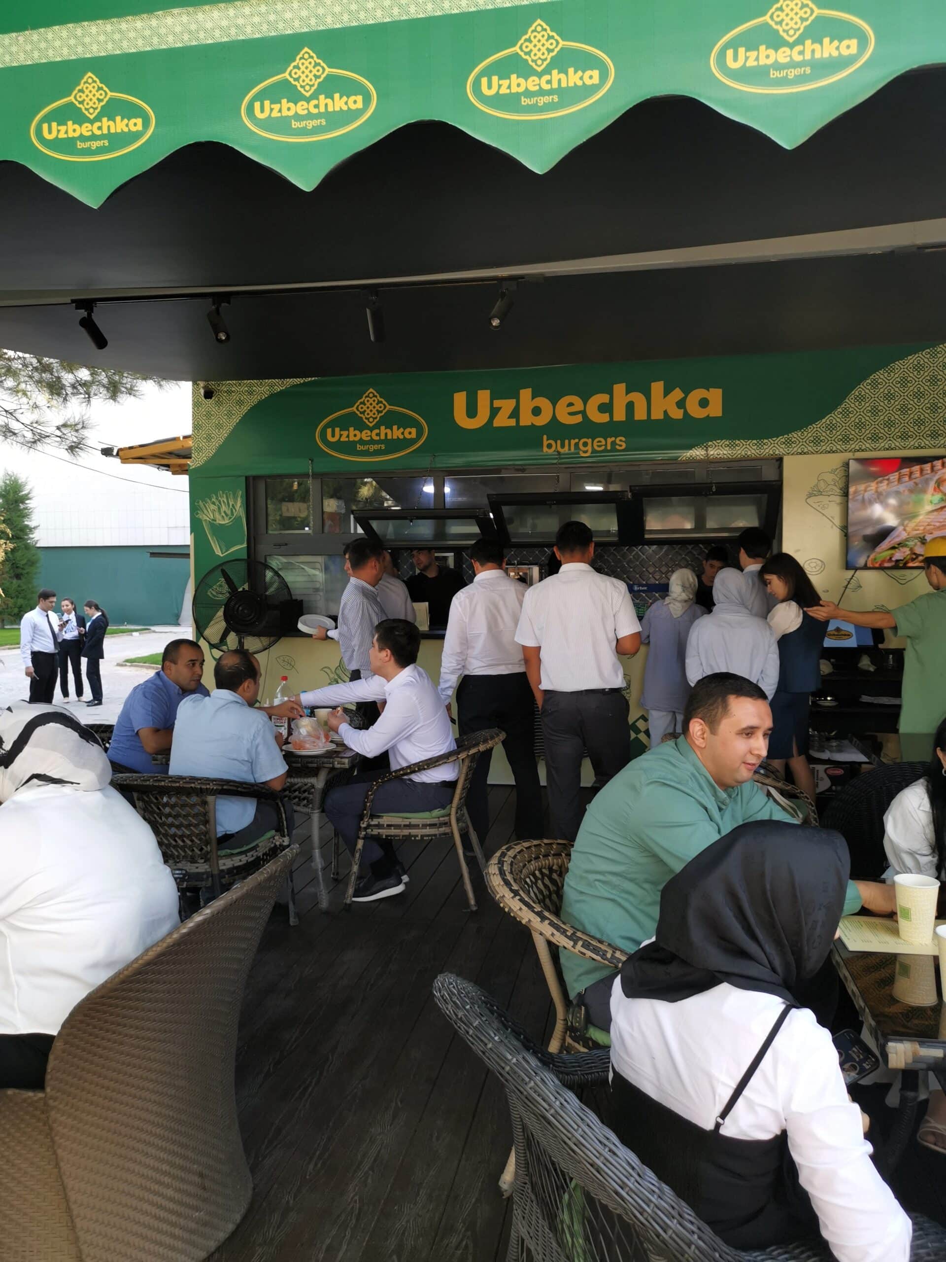 Un chiosco a Taskhent Un chiosco a Taskhent