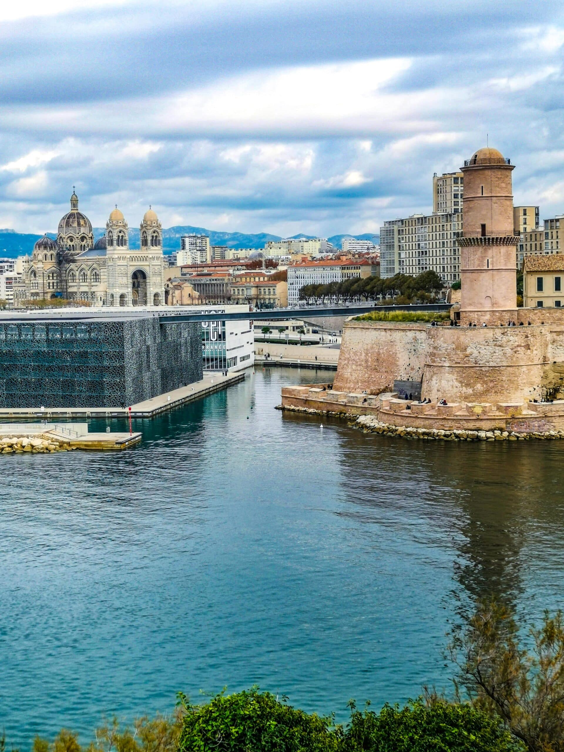Vista dal belvedere di Palce du Pharo 1 Vista dal belvedere di Palce du Pharo