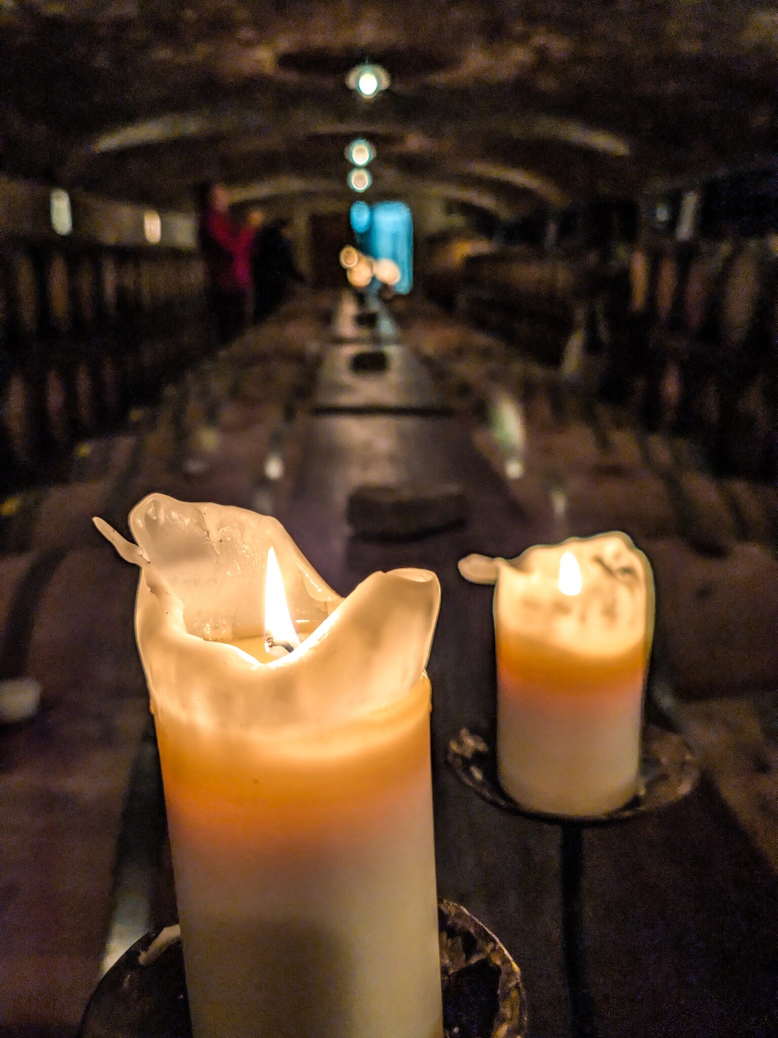 La suggestiva atmosfera della cantina La suggestiva atmosfera della cantina