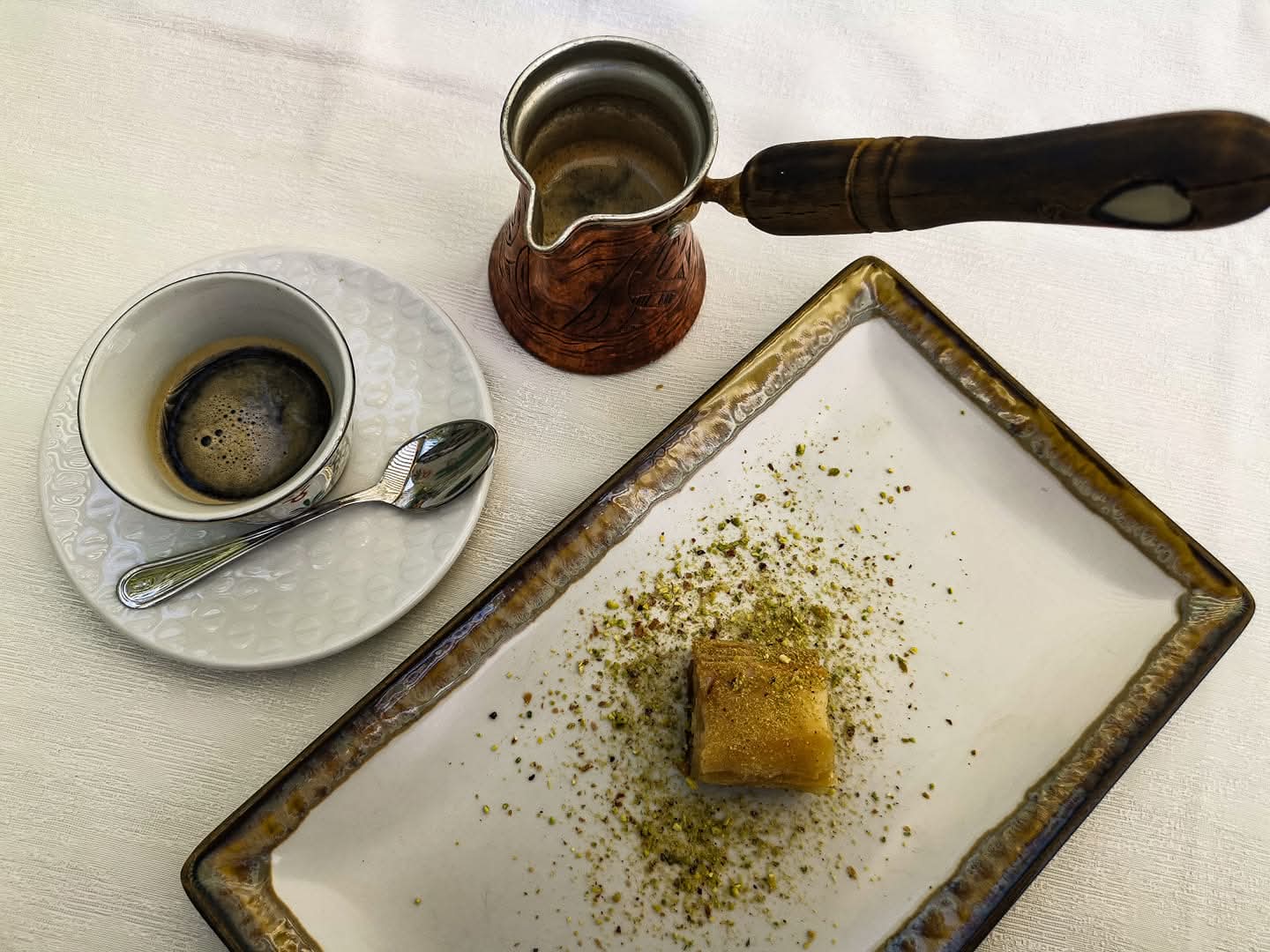 Caffè turco e dolce tipico Caffè turco e dolce tipico