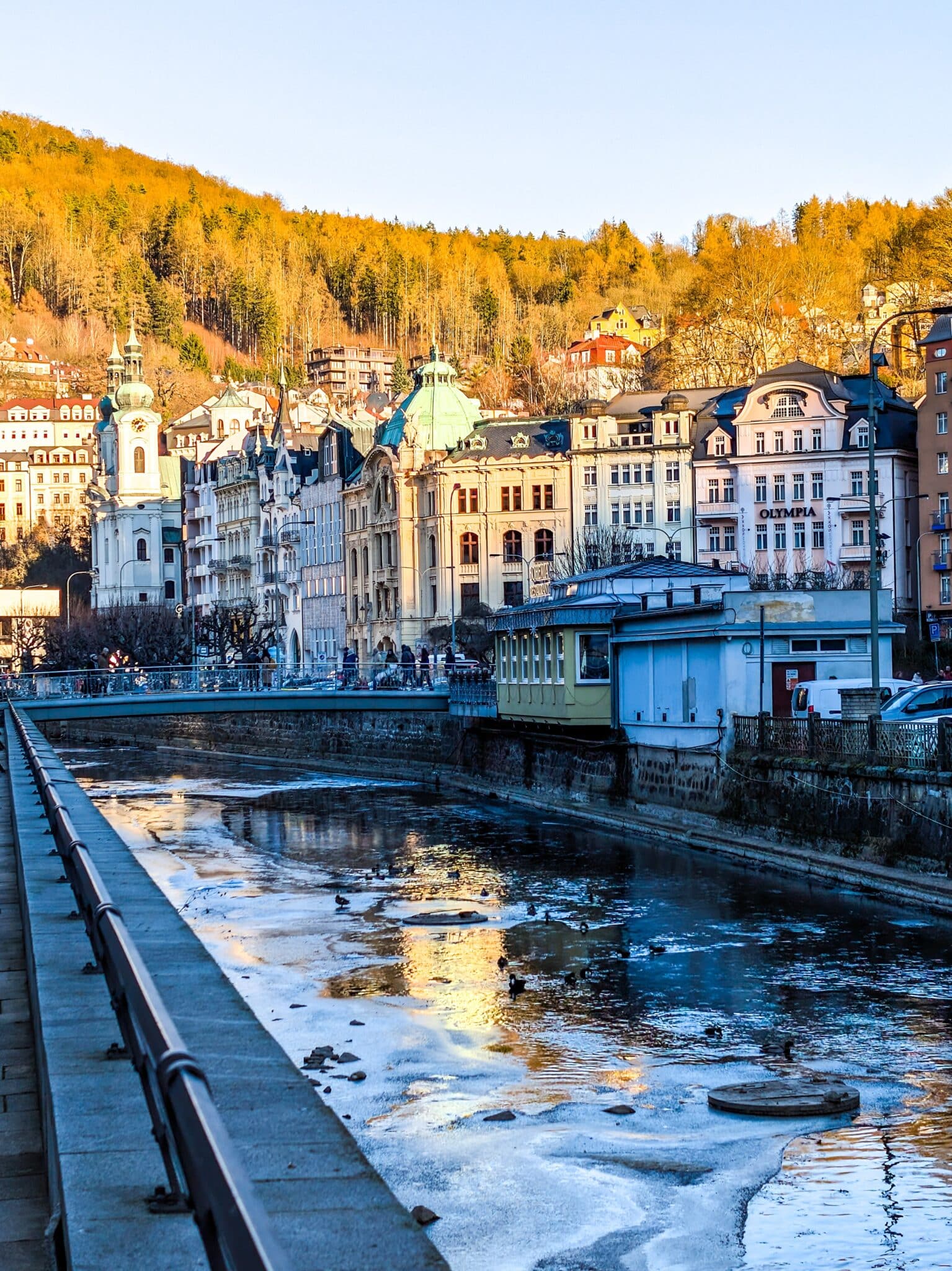 Scorcio del lungofiume (2) Scorcio del lungofiume