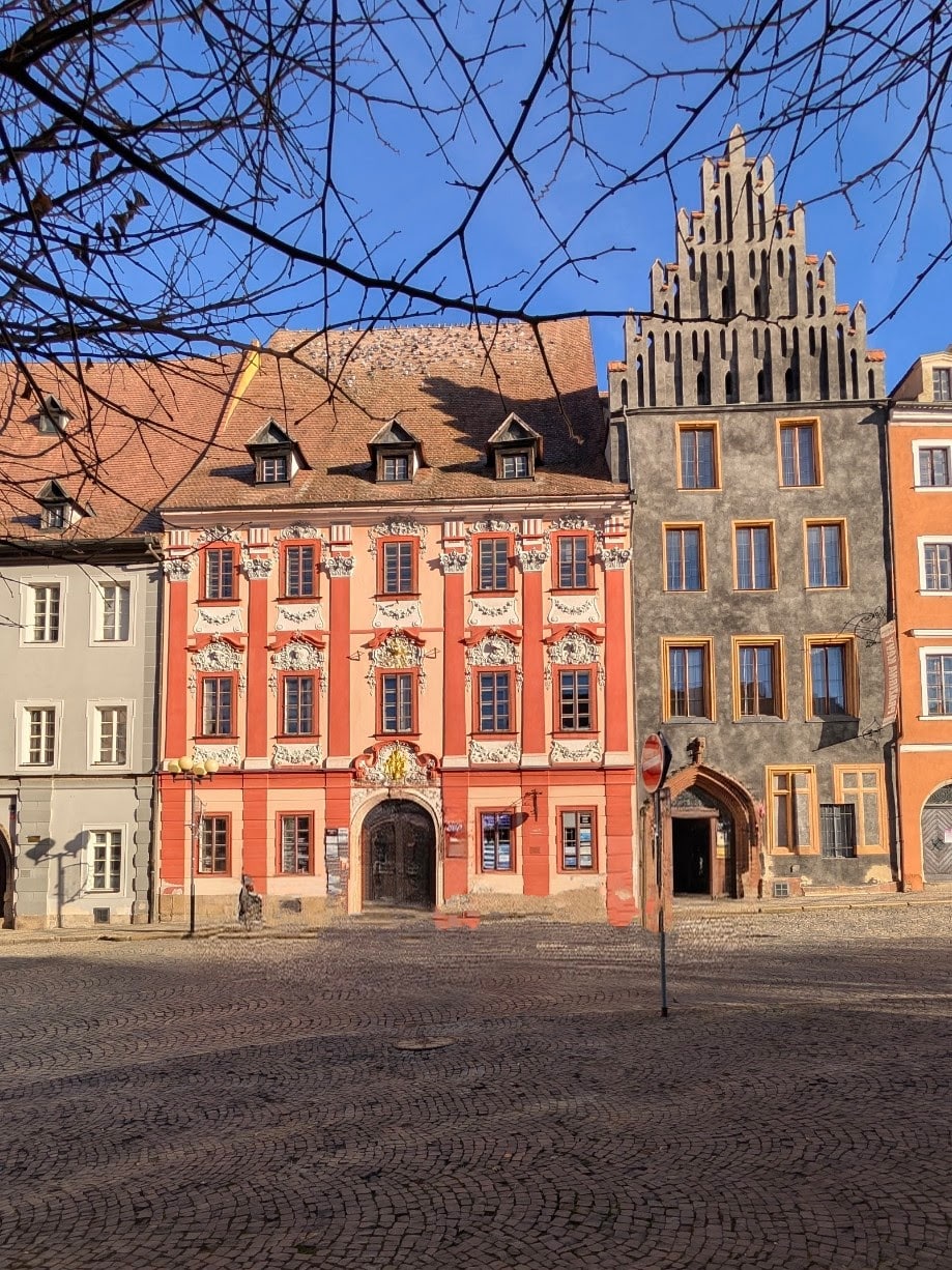 Scorcio della piazza centrale di Cheb Scorcio della piazza centrale di Cheb