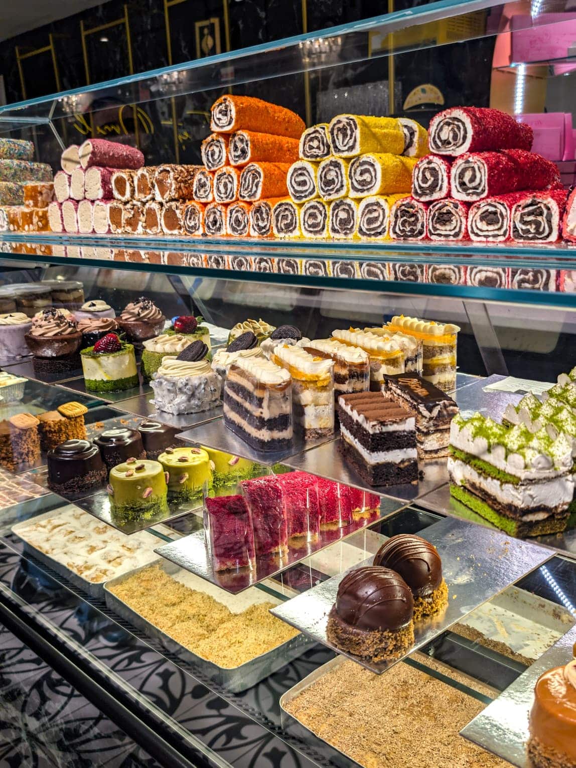 Il banco dolci di Saray Sweets Il banco dolci di Saray Sweets