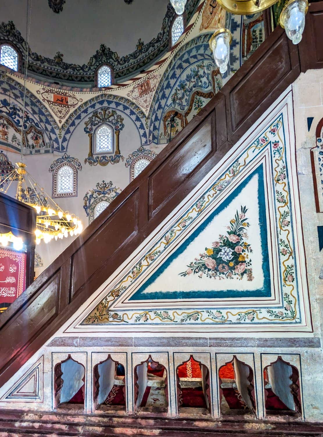 Interni della Moschea Sinan Pash Interni della Moschea Sinan Pash