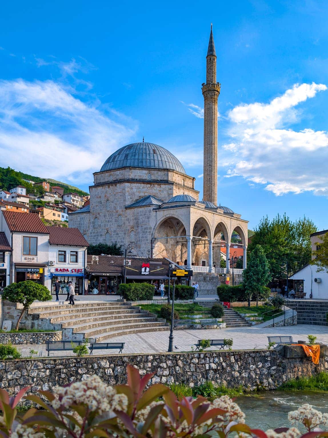 La Moschea Sinan Pash La Moschea Sinan Pash