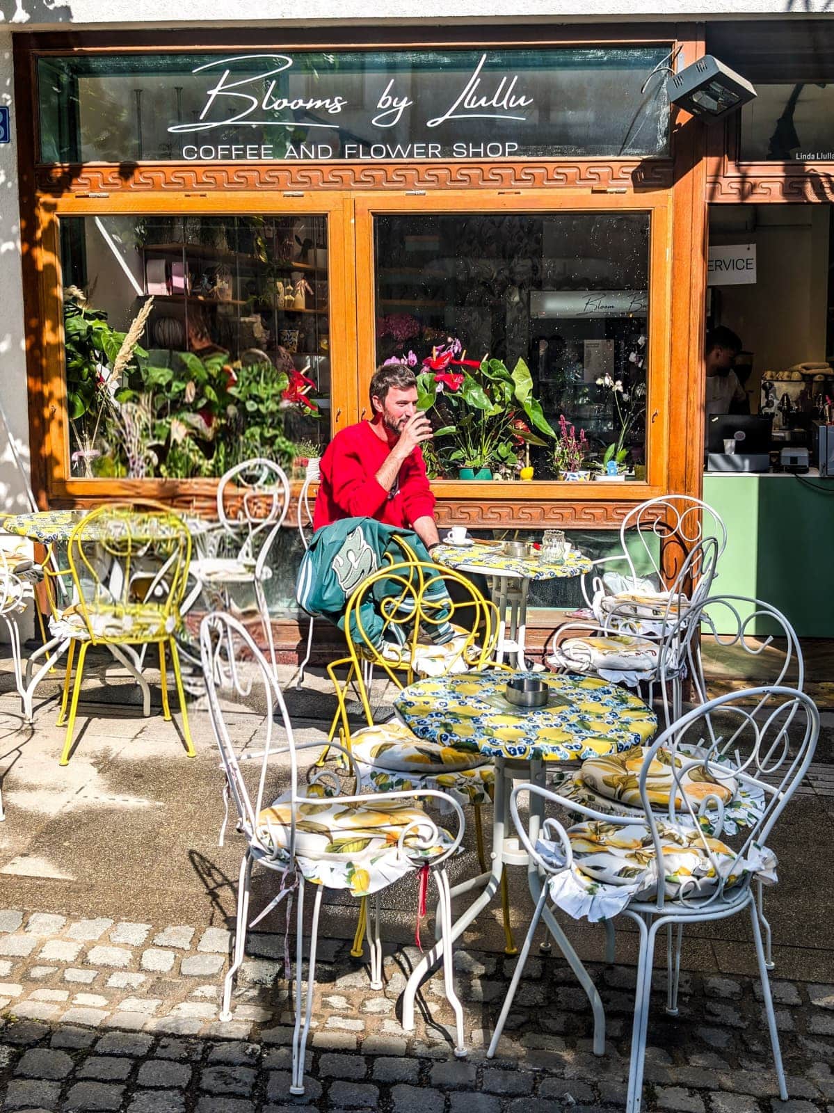 La terrazza esterna di Bloomsbyllullu La terrazza esterna di Bloomsbyllullu