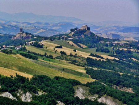 Sulle colline di Matilde di Canossa tra castelli e villaggi medievali