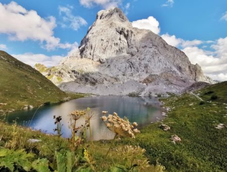 Al confine con l’Austria: come arrivare al lago di Volaia ai piedi del Coglians