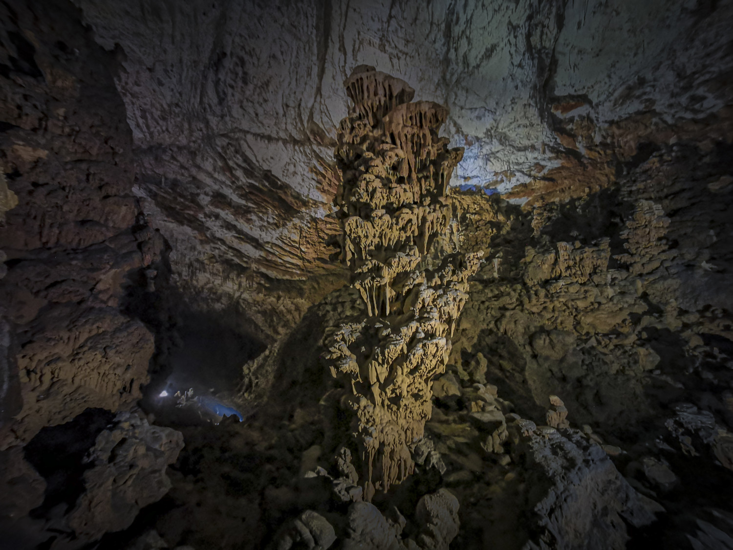 Sul Carso Sloveno: Itinerario Tra Grotte, Villaggi, Cavalli E Panorami