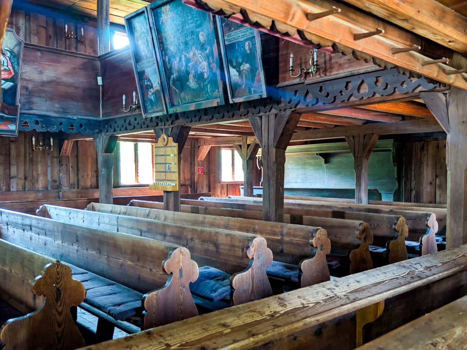 L'interno della Chiesa di Hronsek