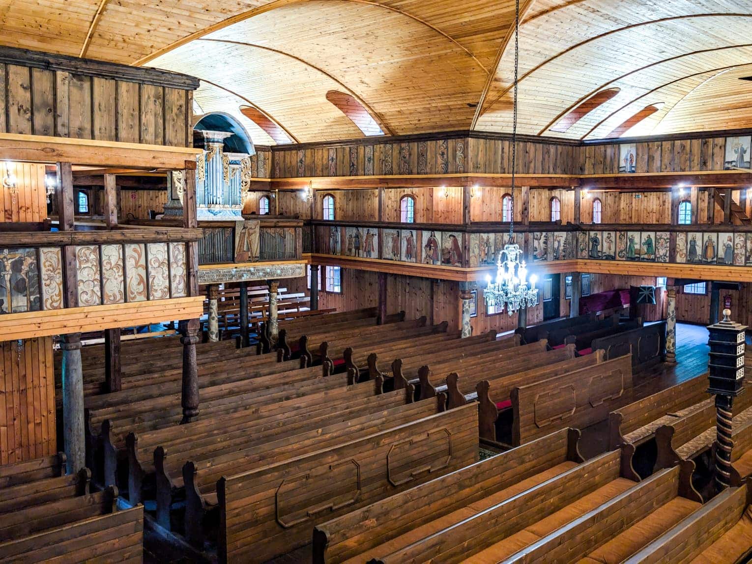 L'interno della Chiesa di Svätý Kríž