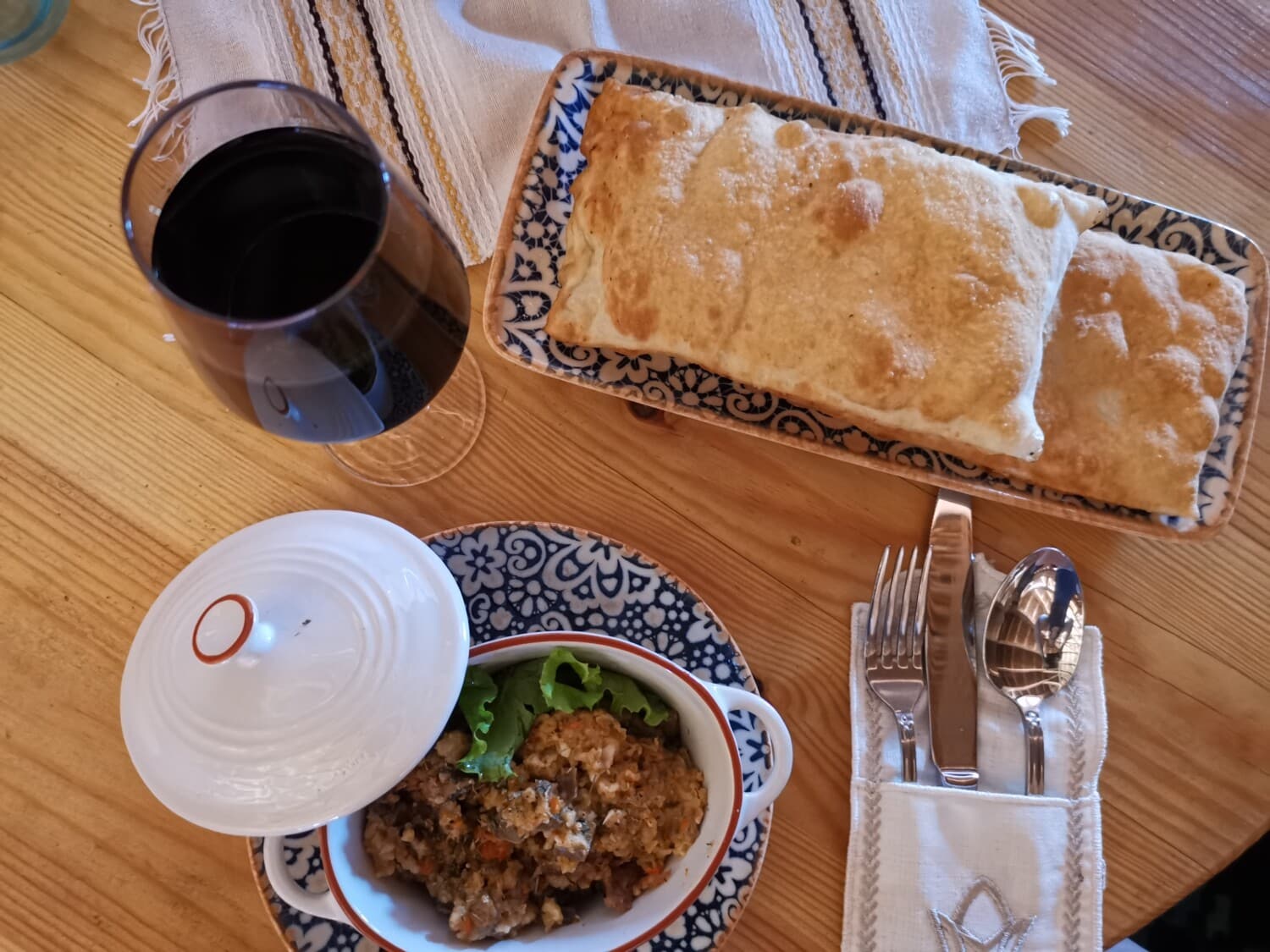 Bulgur preparato secondo un'antica ricetta con carne e fegato d'agnello.